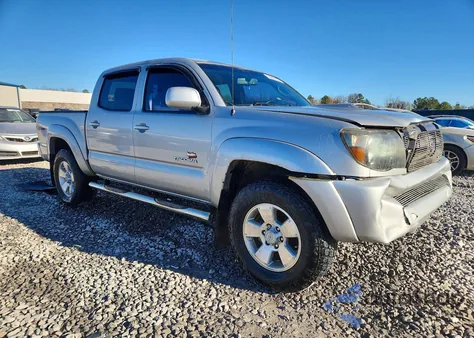 2010 Toyota Tacoma Double Cab z USA, uszkodzony, nr VIN 3TMLU4EN5AM042420